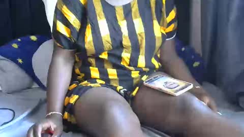 Snapshot of pretty_gaal chatting on 12-28-24, 12:24 pretty_gaal online show from 12-28-24, 12:24