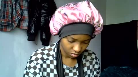 pretty jazminee online show from 06-24-26, 07:40