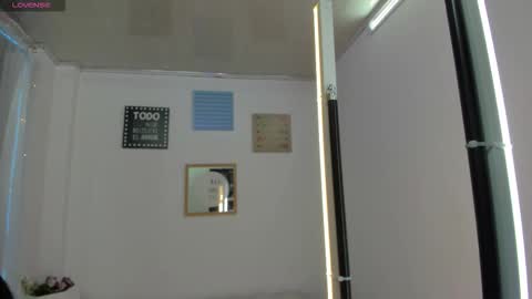 pretty online show from 11-05-25, 11:32