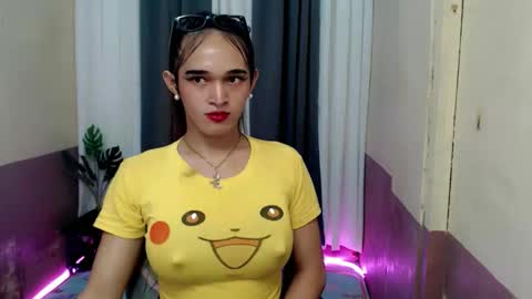 pretty_lady_kitty online show from 04-19-26, 06:21