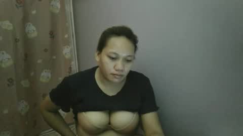pretty_lyn08 online show from 05-09-26, 06:02