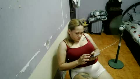 pretty_lyn08 online show from 07-23-26, 08:45