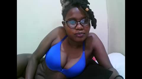 Snapshot of pretty_mellan chatting on 01-26-25, 07:32 pretty_mellan online show from 01-26-25, 07:32