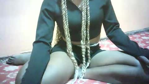 pretty_milan online show from 01-07-26, 12:40