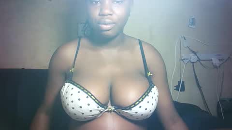 pretty_milan online show from 03-06-26, 08:55