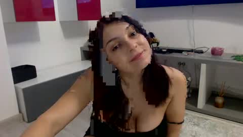 Snapshot of pretty_natalie chatting on 02-23-25, 10:53 PrettyNatalie online show from 02-23-25, 10:53