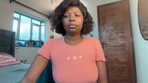 Snapshot of pretty_peaches chatting on 05-04-26, 03:46 Pretty peaches online show from 05-04-26, 03:46