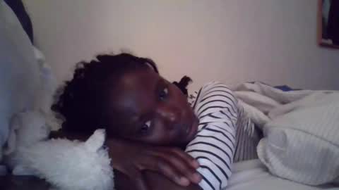pretty_petite_ebony online show from 10-06-25, 05:38