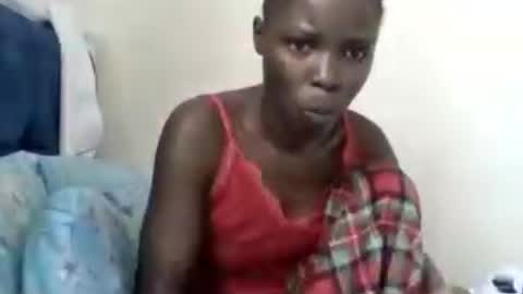 pretty_petite_ebony online show from 06-24-26, 12:15