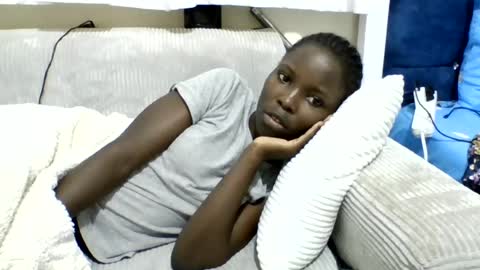 pretty_petite_ebony online show from 07-01-26, 01:18