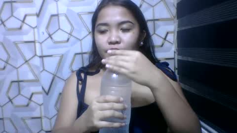 pretty_pharsa online show from 06-17-26, 07:04