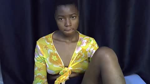 Snapshot of pretty_queen18 chatting on 02-23-25, 01:02 NASH online show from 02-23-25, 01:02