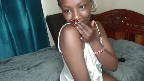 pretty_queen2012 online show from 03-06-26, 11:28