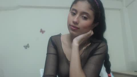 Snapshot of pretty_rose_ chatting on 03-02-25, 08:27 Rose online show from 03-02-25, 08:27