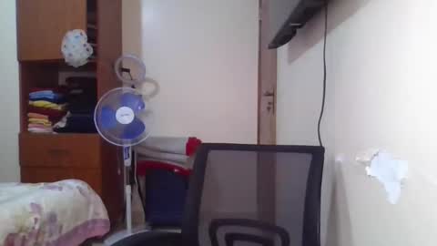 Snapshot of pretty_shila chatting on 04-25-26, 05:21 pretty_shila online show from 04-25-26, 05:21