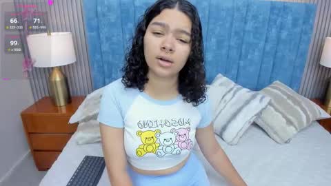 Daisy Flower online show from 10-29-25, 02:03