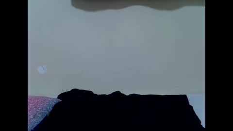 Snapshot of pretty_swirl chatting on 05-28-26, 06:54 Twirl online show from 05-28-26, 06:54