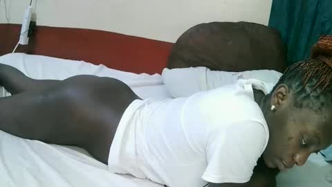 pretty_tiffany1 online show from 04-19-26, 08:02