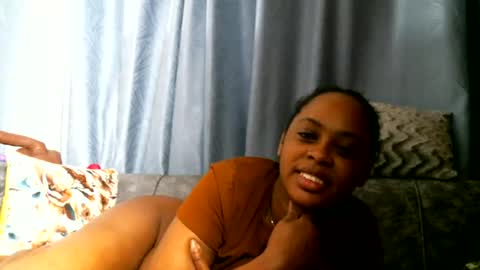 Snapshot of pretty_zii chatting on 07-06-26, 10:56 zii online show from 07-06-26, 10:56