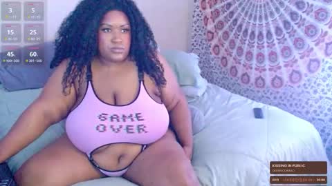 Snapshot of prettybabee120 chatting on 10-25-25, 02:52 Miss Pretty online show from 10-25-25, 02:52