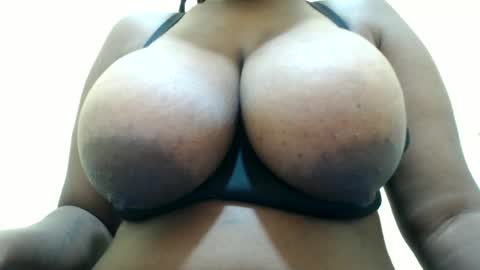prettybabie12 online show from 07-08-26, 07:07
