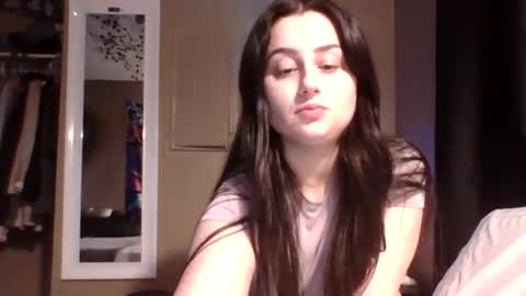 Snapshot of prettybaby22 chatting on 11-16-25, 04:07 prettybaby22 online show from 11-16-25, 04:07