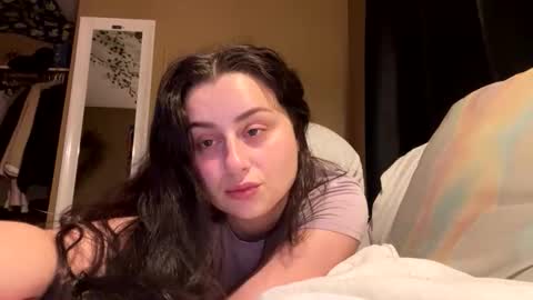 Snapshot of prettybaby22 chatting on 11-28-25, 05:10 prettybaby22 online show from 11-28-25, 05:10