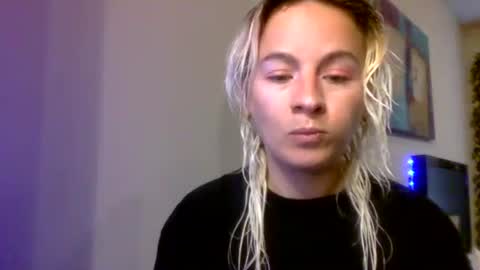 Snapshot of prettybabypetite chatting on 03-24-26, 03:50 Missy Jack online show from 03-24-26, 03:50