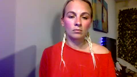 Snapshot of prettybabypetite chatting on 06-17-26, 12:13 Missy Jack online show from 06-17-26, 12:13