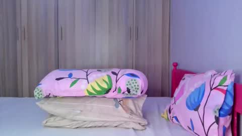 prettybigclit_ebony online show from 10-20-25, 09:54