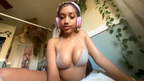 prettyblackgal online show from 11-23-25, 09:36