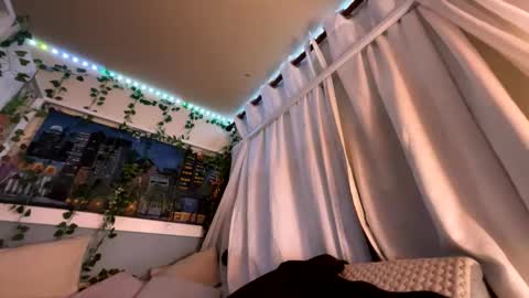 prettyblackgal online show from 12-19-25, 07:15