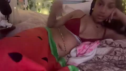 Snapshot of prettyblackgal chatting on 03-19-26, 05:11 prettyblackgal online show from 03-19-26, 05:11
