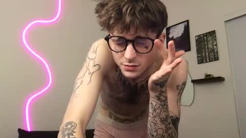 pretty boy online show from 12-14-25, 04:29