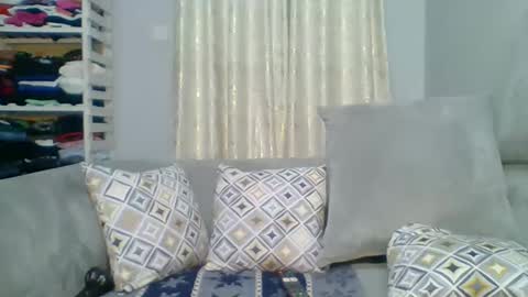 Snapshot of prettyela chatting on 09-12-25, 12:44 PrettyEla online show from 09-12-25, 12:44