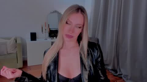 Snapshot of prettyk1ller chatting on 12-07-24, 11:12 Eva online show from 12-07-24, 11:12