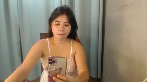 Snapshot of prettylicious_girl chatting on 09-12-25, 01:17 precious online show from 09-12-25, 01:17