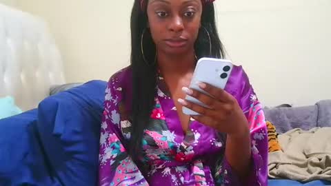 Snapshot of prettylondond chatting on 07-21-26, 03:47 prettylondond online show from 07-21-26, 03:47