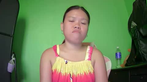 Snapshot of prettymae756493 chatting on 06-08-26, 06:03 prettymae756493 online show from 06-08-26, 06:03