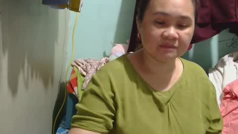 Snapshot of prettynhing chatting on 12-27-24, 03:53 Nhing online show from 12-27-24, 03:53