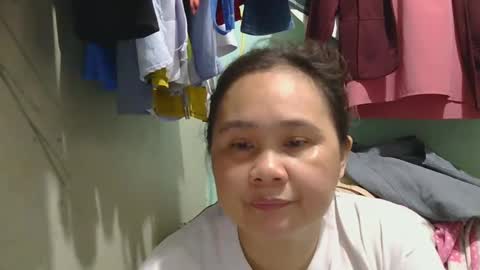 Snapshot of prettynhing chatting on 12-30-24, 04:20 Nhing online show from 12-30-24, 04:20