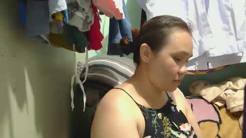 Snapshot of prettynhing chatting on 12-31-24, 03:09 Nhing online show from 12-31-24, 03:09