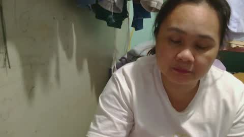 Snapshot of prettynhing chatting on 01-04-25, 03:49 Nhing online show from 01-04-25, 03:49