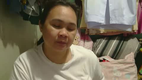 Snapshot of prettynhing chatting on 01-05-25, 02:49 Nhing online show from 01-05-25, 02:49