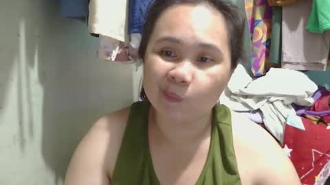 Snapshot of prettynhing chatting on 01-12-25, 06:28 Nhing online show from 01-12-25, 06:28