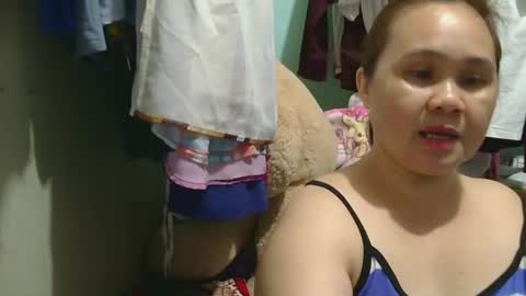 Snapshot of prettynhing chatting on 02-16-25, 01:49 Nhing online show from 02-16-25, 01:49