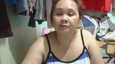 Snapshot of prettynhing chatting on 02-25-25, 02:54 Nhing online show from 02-25-25, 02:54