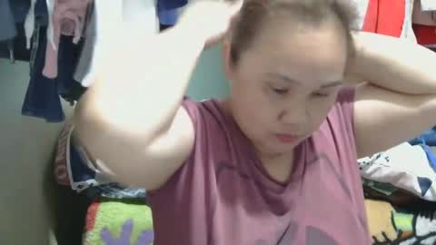 Snapshot of prettynhing chatting on 02-28-25, 10:20 Nhing online show from 02-28-25, 10:20