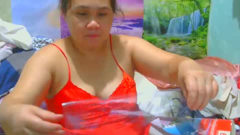 Snapshot of prettynhing chatting on 06-14-26, 12:40 Nhing online show from 06-14-26, 12:40