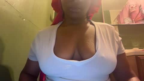 Snapshot of prettypssyred05 chatting on 07-28-26, 05:03 prettypssyred05 online show from 07-28-26, 05:03